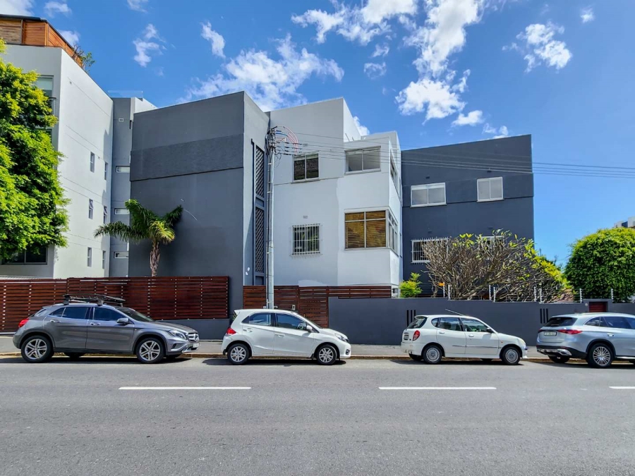 1 Bedroom Property for Sale in Sea Point Western Cape
